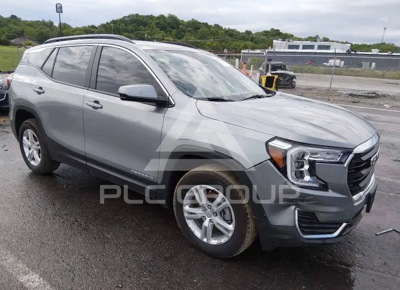 2024 GMC TERRAIN photo