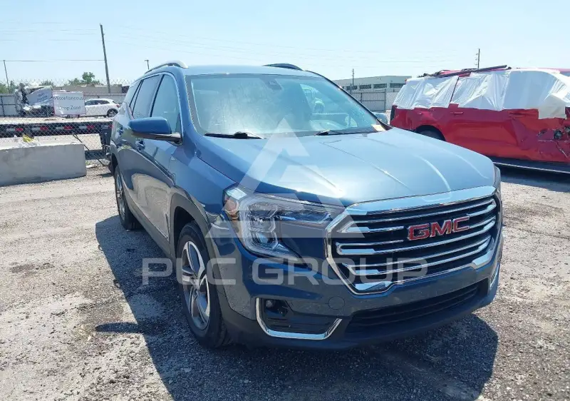 2024 GMC TERRAIN photo