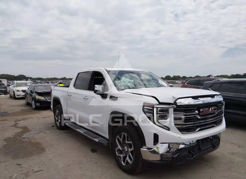 2024 GMC Sierra photo