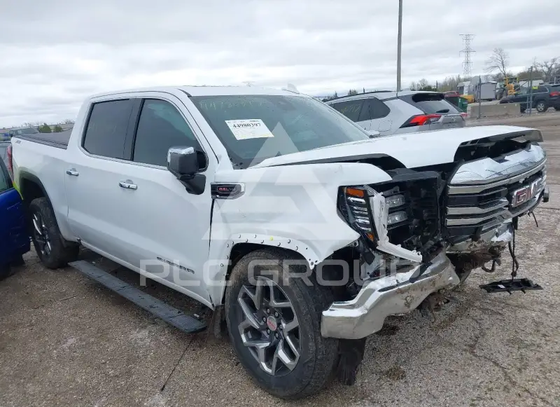 2024 GMC Sierra photo