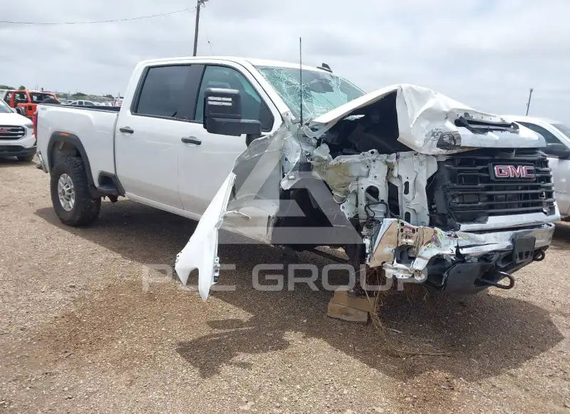 2024 GMC Sierra photo