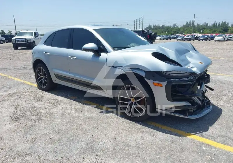 2024 Porsche MACAN photo