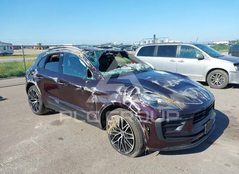 2024 Porsche MACAN photo