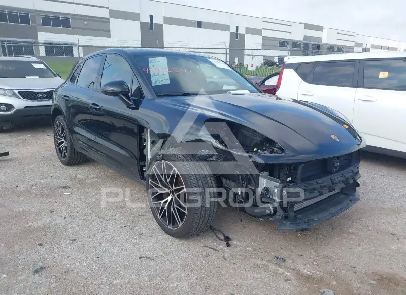 2024 Porsche MACAN photo