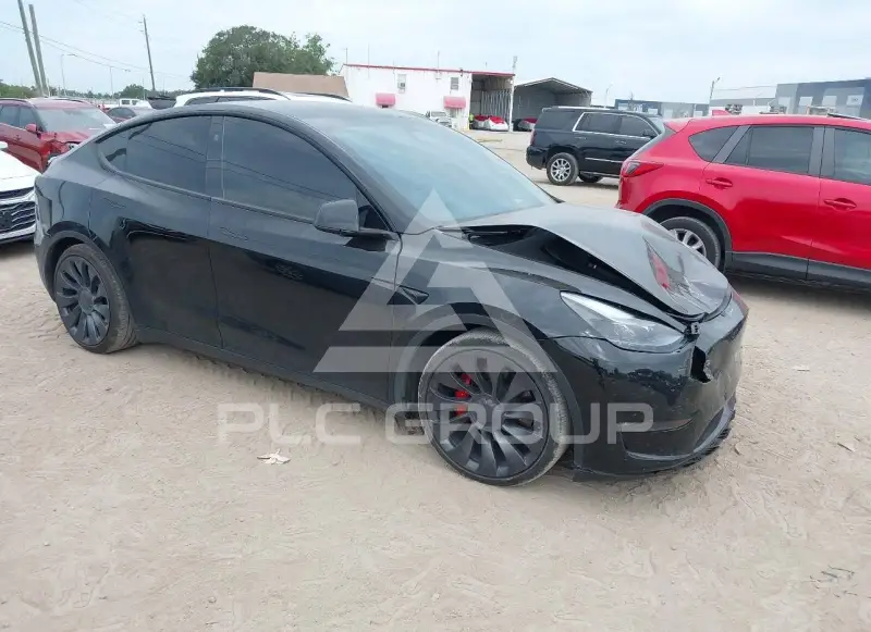 2024 Tesla Model Y фото