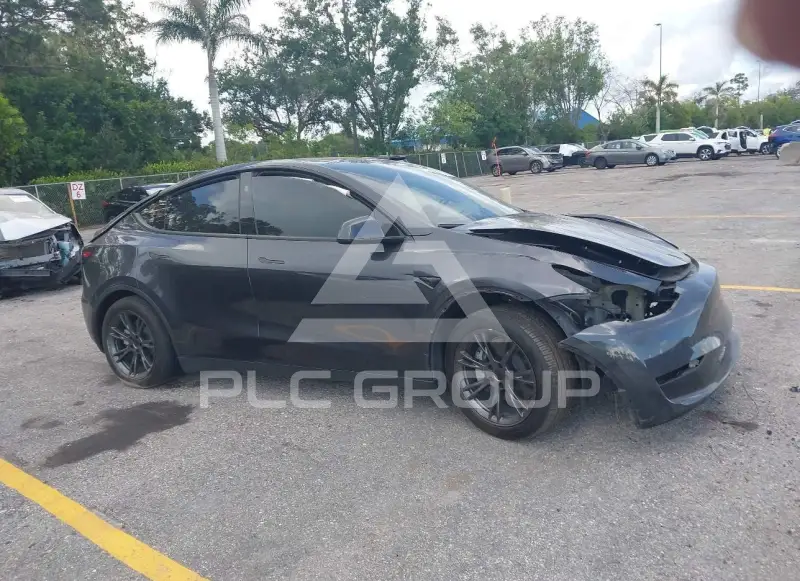 2024 Tesla Model Y фото