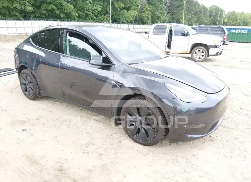 2024 Tesla Model Y фото