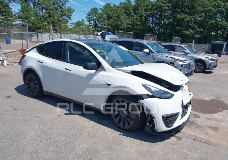 2024 Tesla Model Y фото
