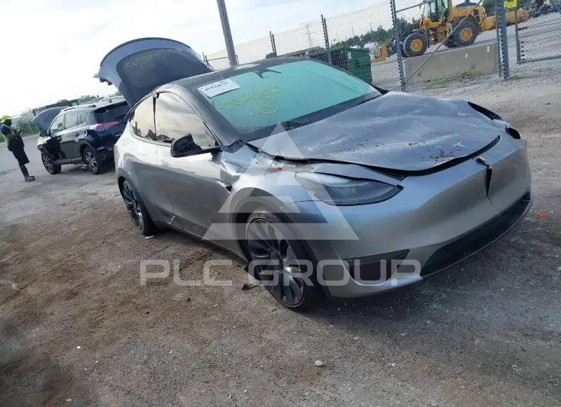 2024 Tesla Model Y фото