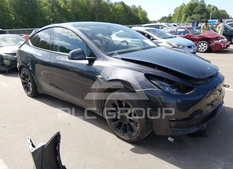 2024 Tesla Model Y фото