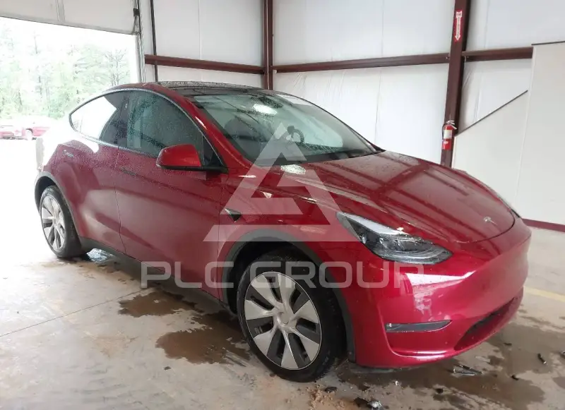 2024 Tesla Model Y фото