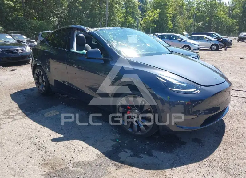 2024 Tesla Model Y фото