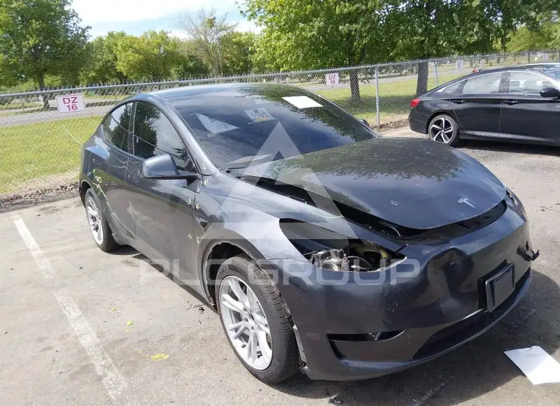 2024 Tesla Model Y фото