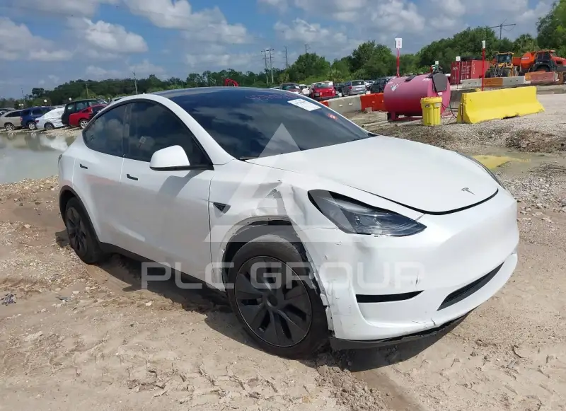 2024 Tesla Model Y фото