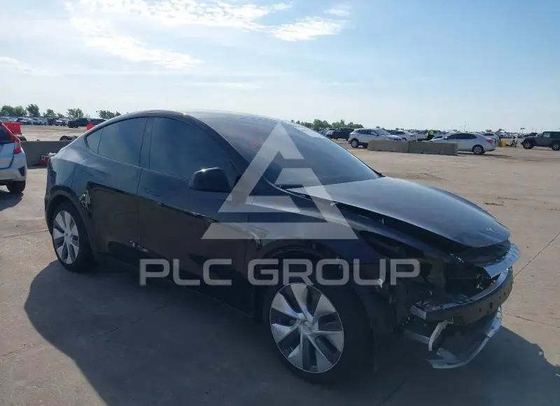 2024 Tesla Model Y фото