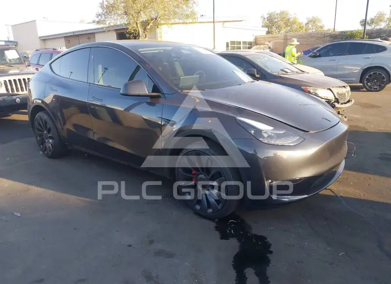 2024 Tesla Model Y фото