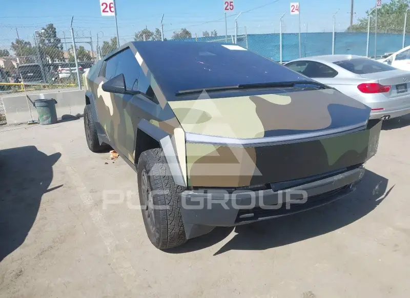 2024 Tesla Cybertruck фото