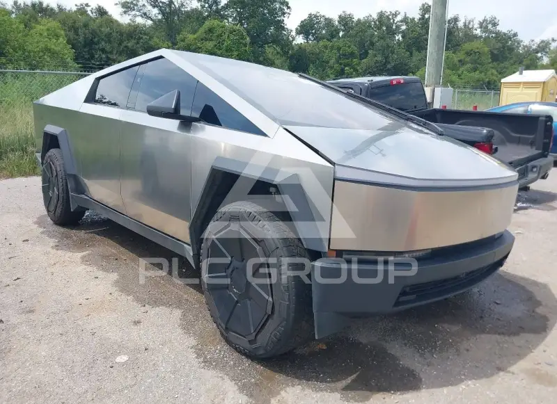 2024 Tesla Cybertruck photo