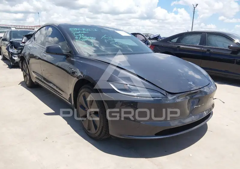 2024 Tesla Model 3 фото