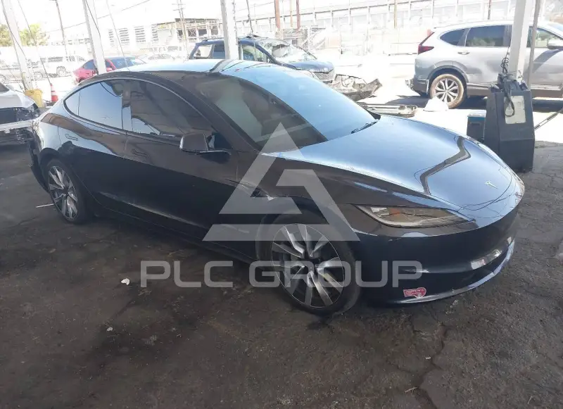 2024 Tesla Model 3 фото
