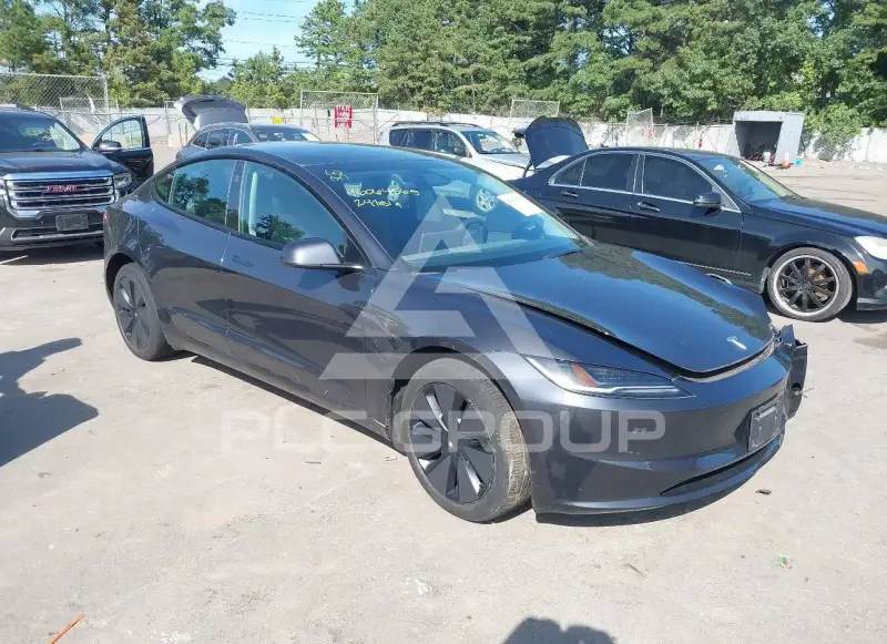 2024 Tesla Model 3 фото