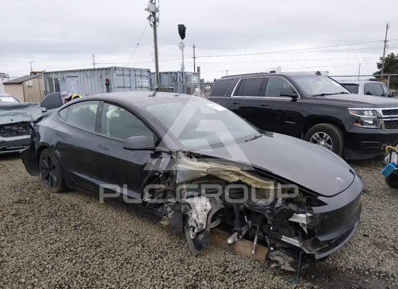 2024 Tesla Model 3 фото