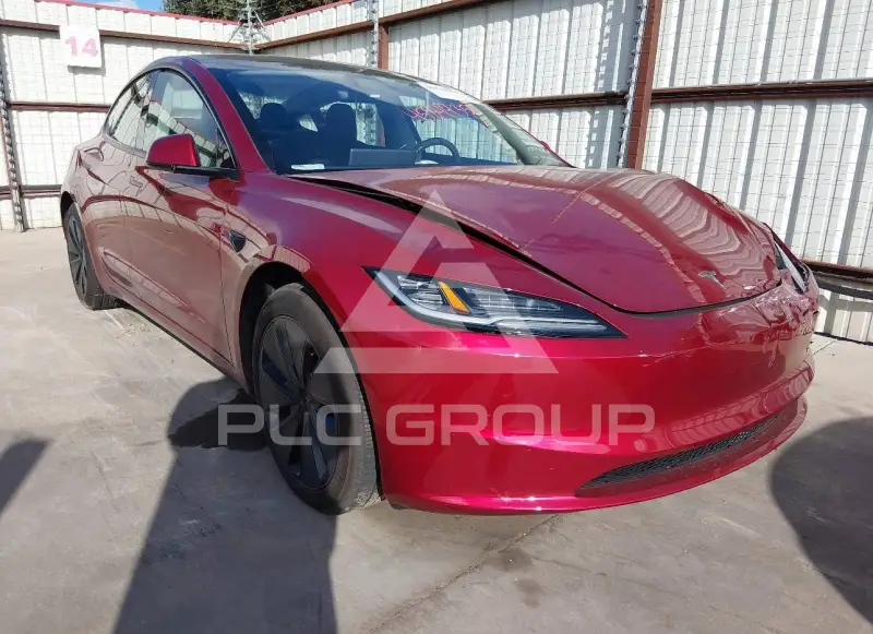 2024 Tesla Model 3 фото