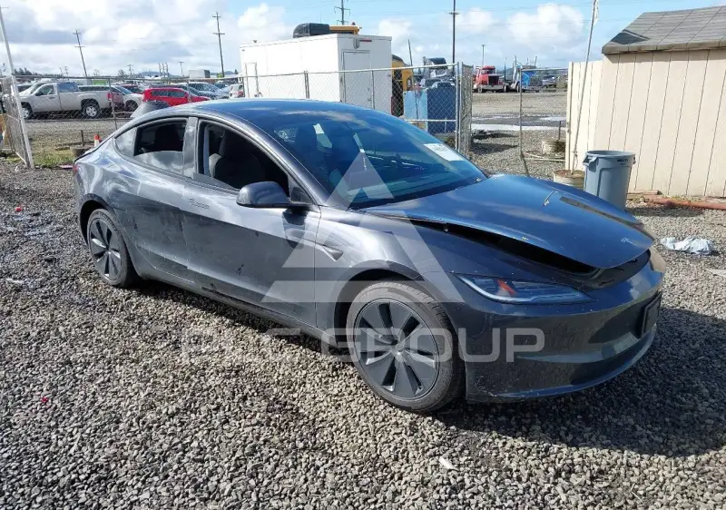 2024 Tesla Model 3 фото