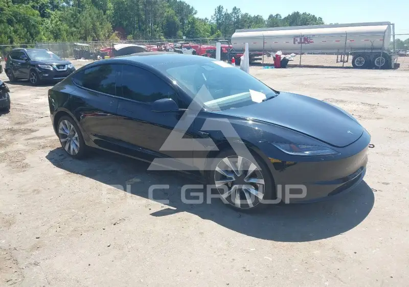 2024 Tesla Model 3 фото