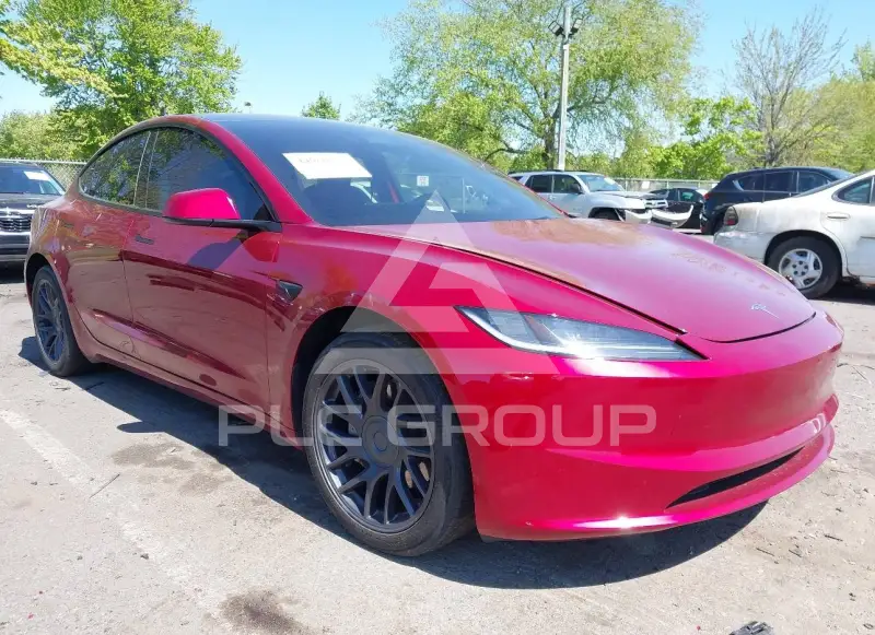 2024 Tesla Model 3 фото