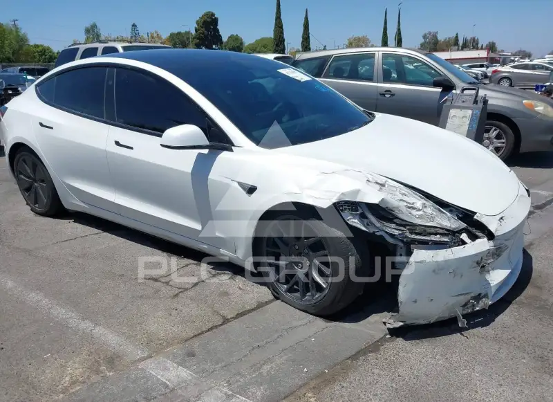 2024 Tesla Model 3 фото