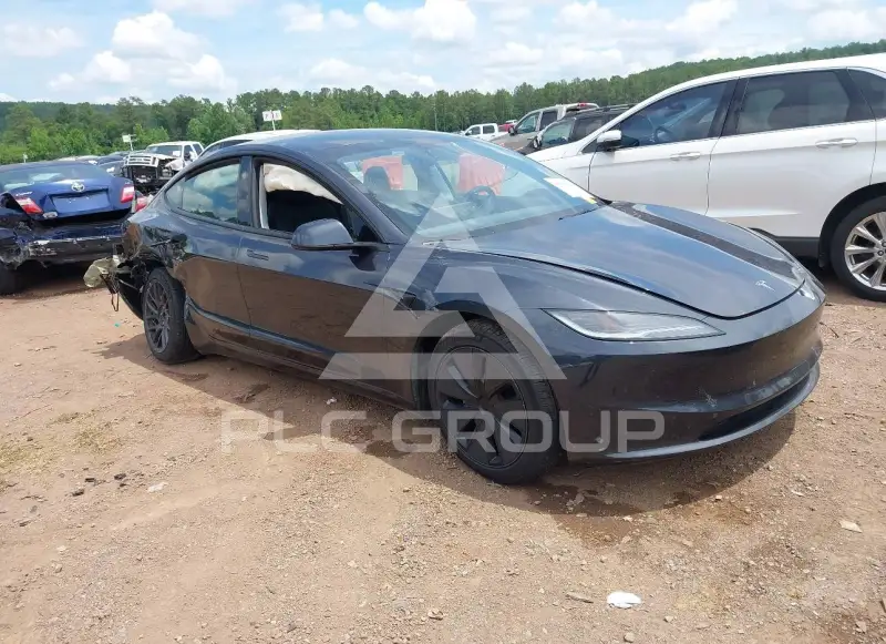 2024 Tesla Model 3 фото