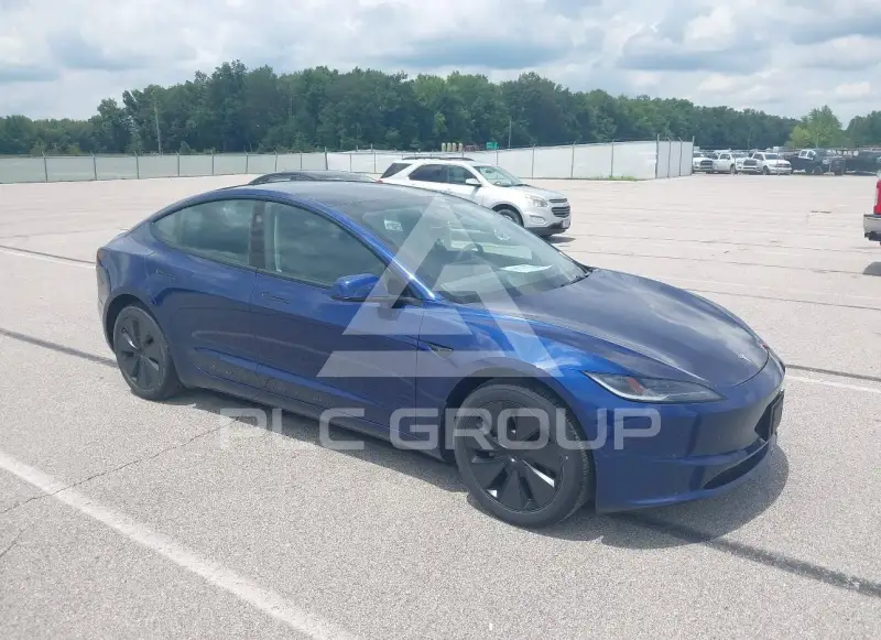 2024 Tesla Model 3 фото