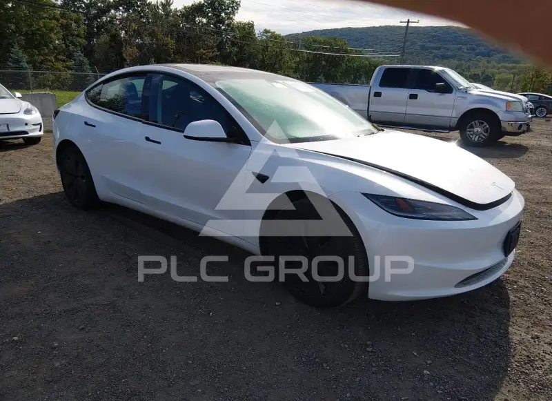2024 Tesla Model 3 фото