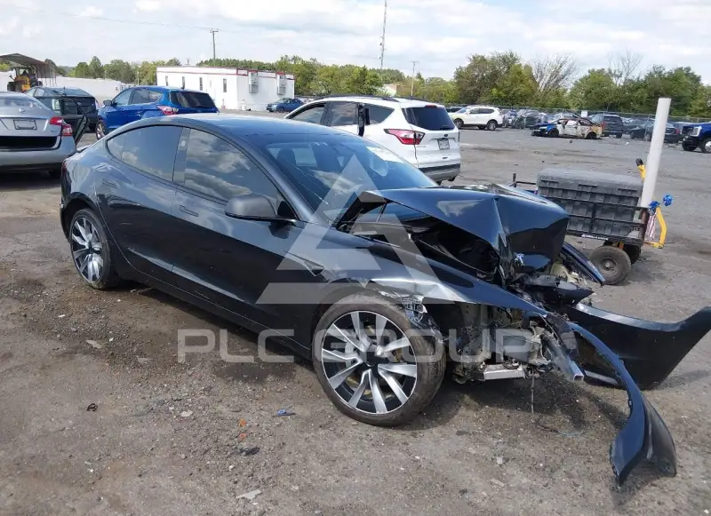 2024 Tesla Model 3 фото