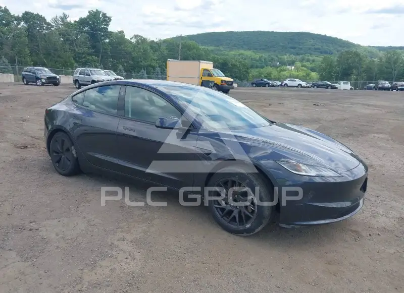 2024 Tesla Model 3 фото