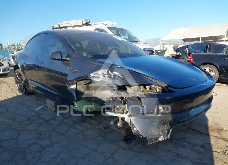 2024 Tesla Model 3 фото