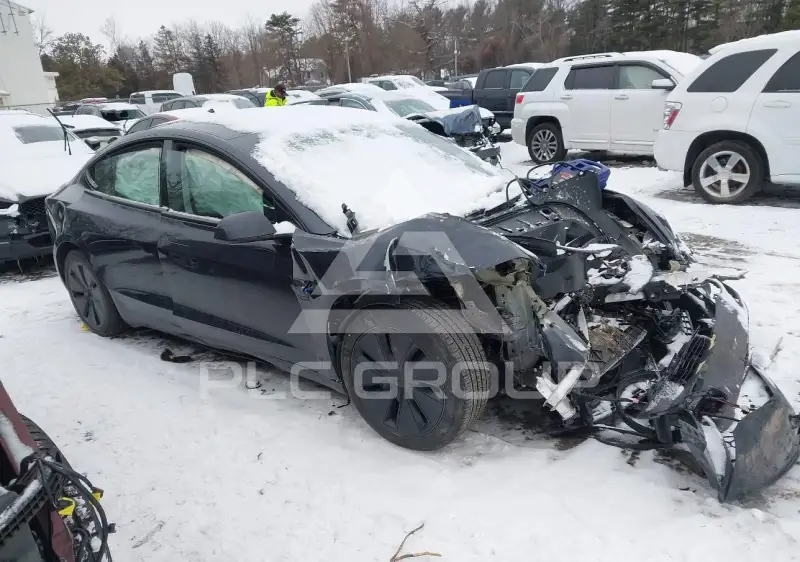 2024 Tesla Model 3 фото
