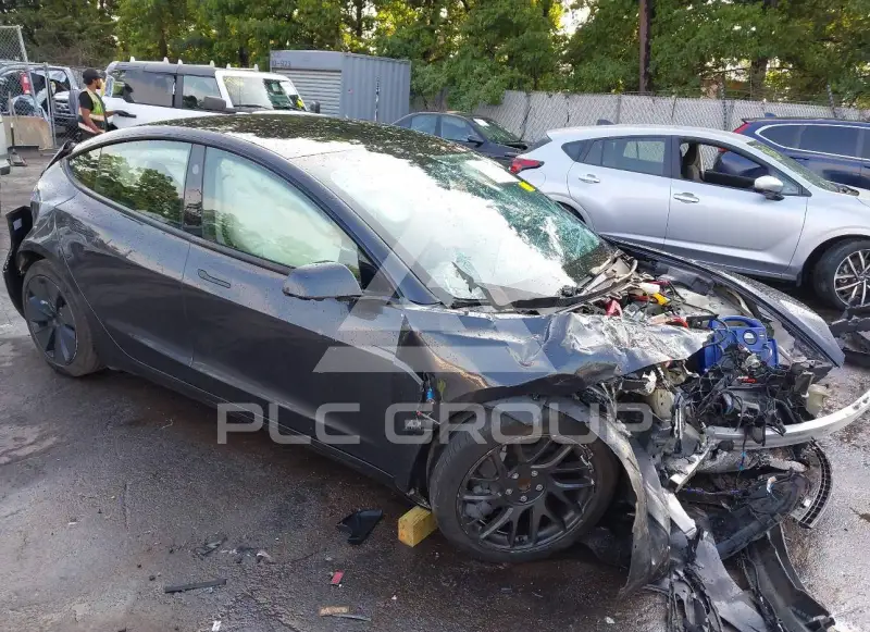 2024 Tesla Model 3 фото