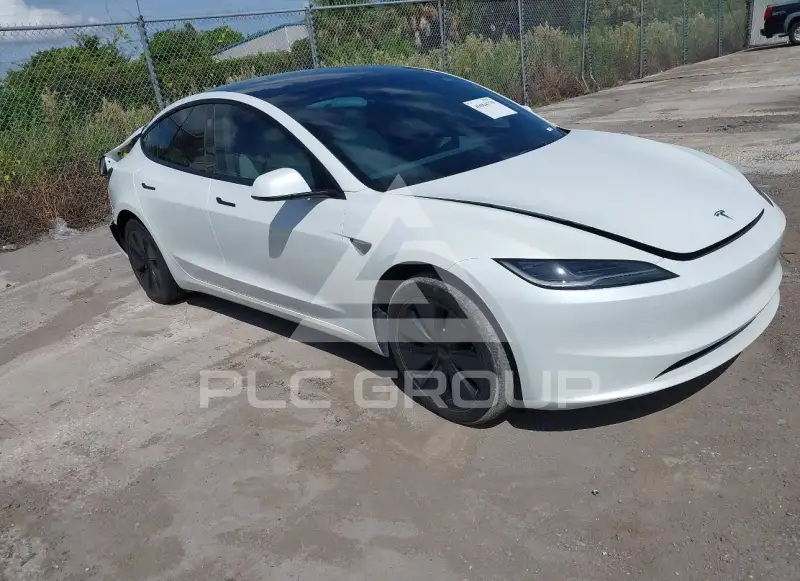 2024 Tesla Model 3 фото