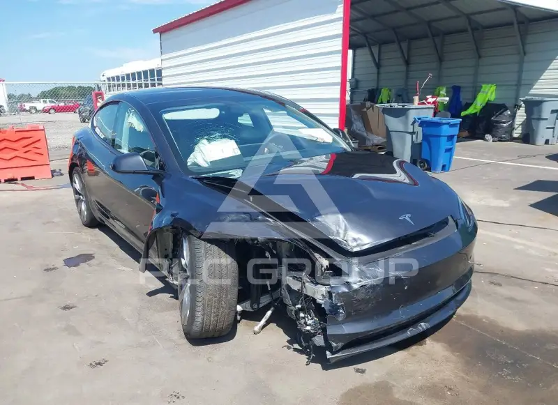 2024 Tesla Model 3 фото