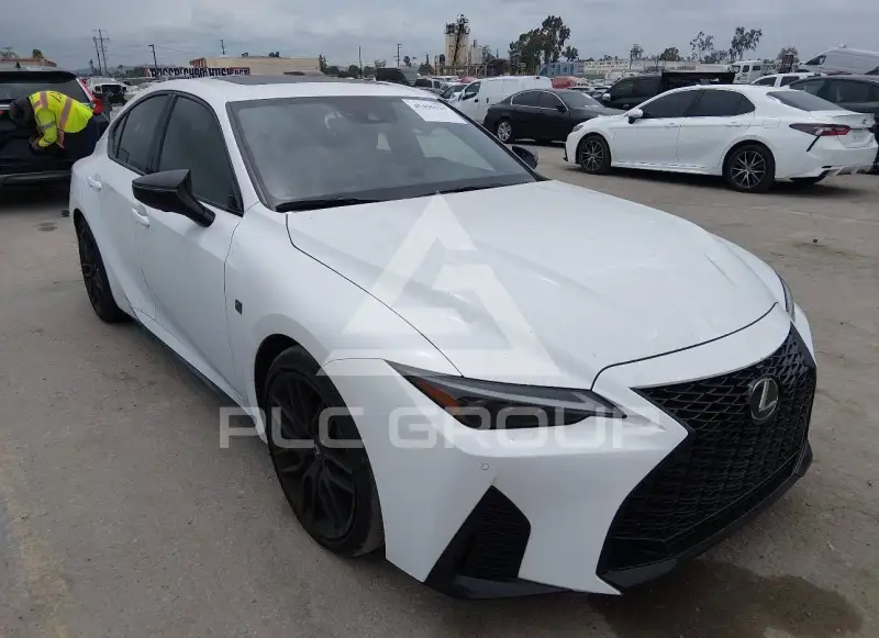2024 Lexus IS photo