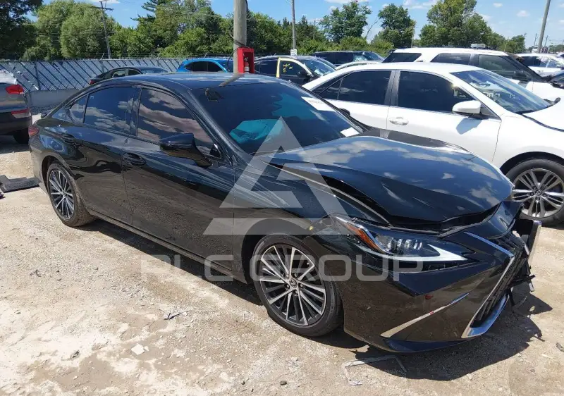 2024 Lexus ES350 photo