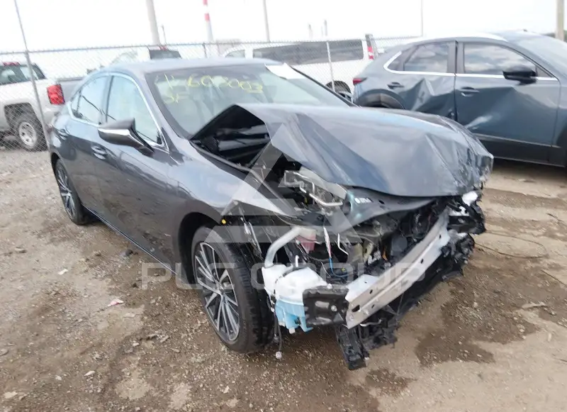2024 Lexus ES350 photo