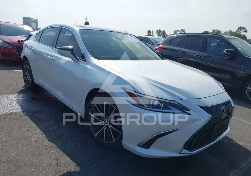 2024 Lexus ES350 photo