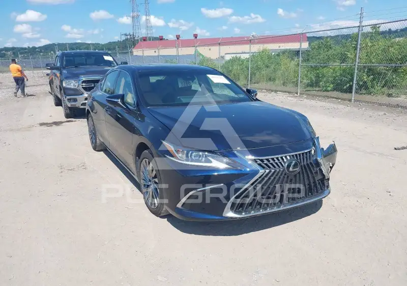 2024 Lexus ES300 photo