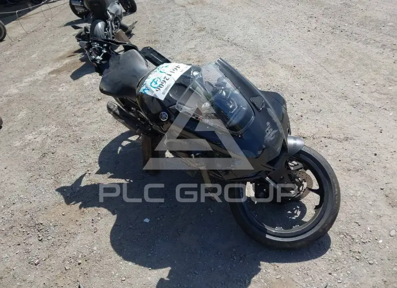 2024 Yamaha YZF-R1 фото