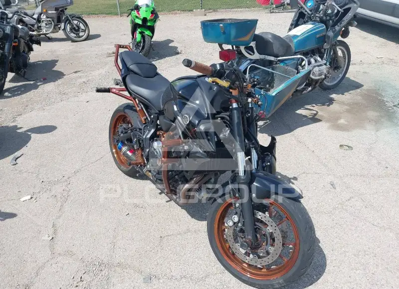 2024 Yamaha MT07 фото