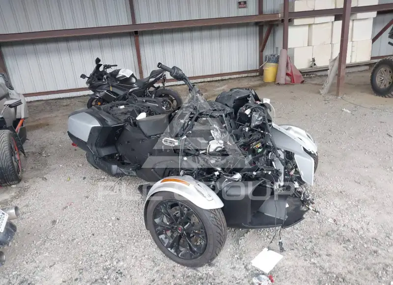 2024 Can-AM SPYDER фото