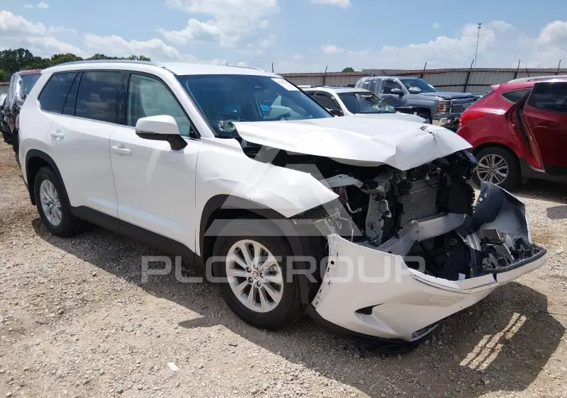2024 Toyota Highlander photo